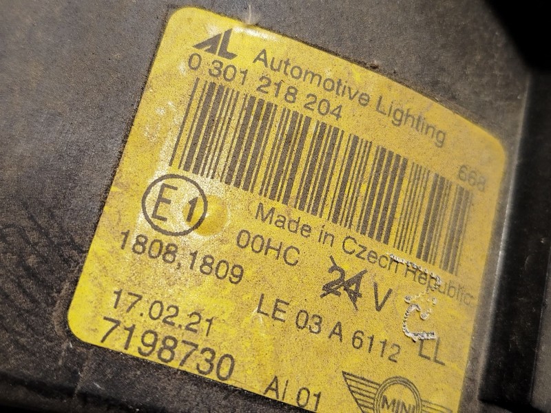 Recambio de faro derecho para mini mini (r50, r53) one referencia OEM IAM 61127198730  0301218204