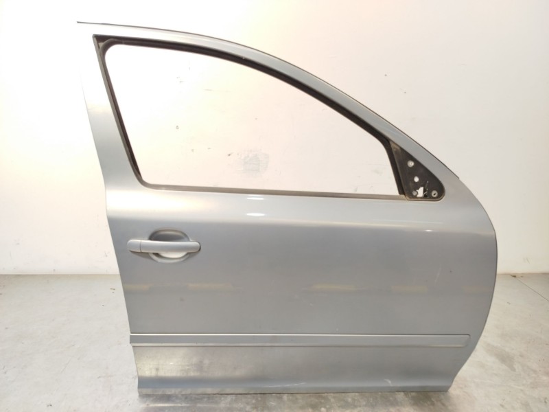 Recambio de puerta delantera derecha para skoda octavia ii combi (1z5) 1.6 tdi referencia OEM IAM 1Z0831056  