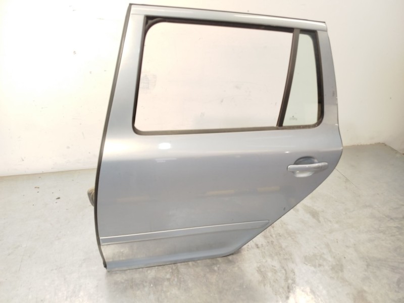 Recambio de puerta trasera izquierda para skoda octavia ii combi (1z5) 1.6 tdi referencia OEM IAM 1Z9833055  