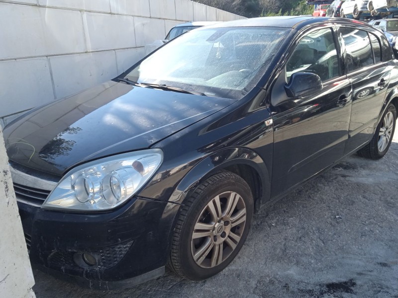 opel astra h (a04) del año 2009