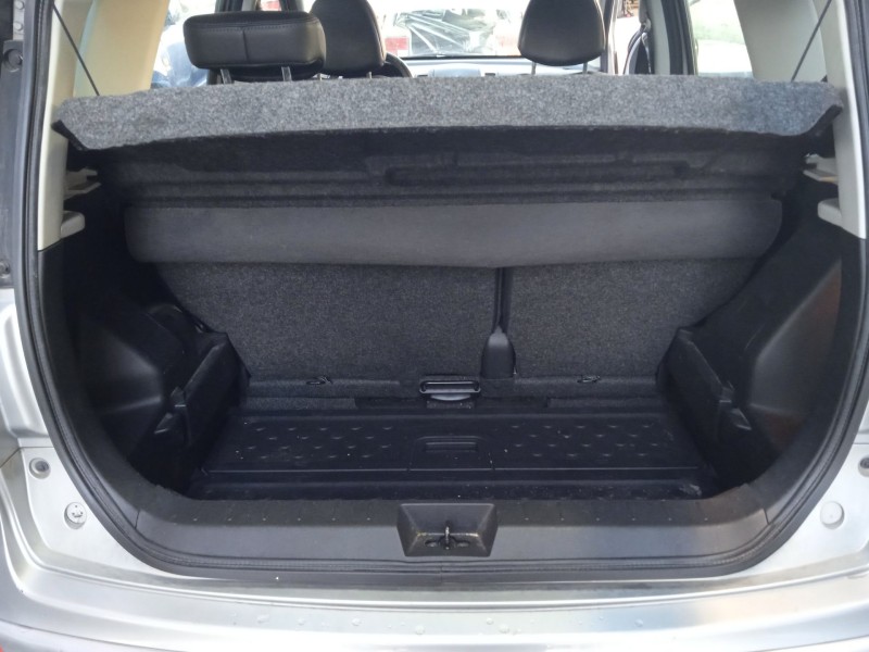 nissan note (e11, ne11) del año 2012