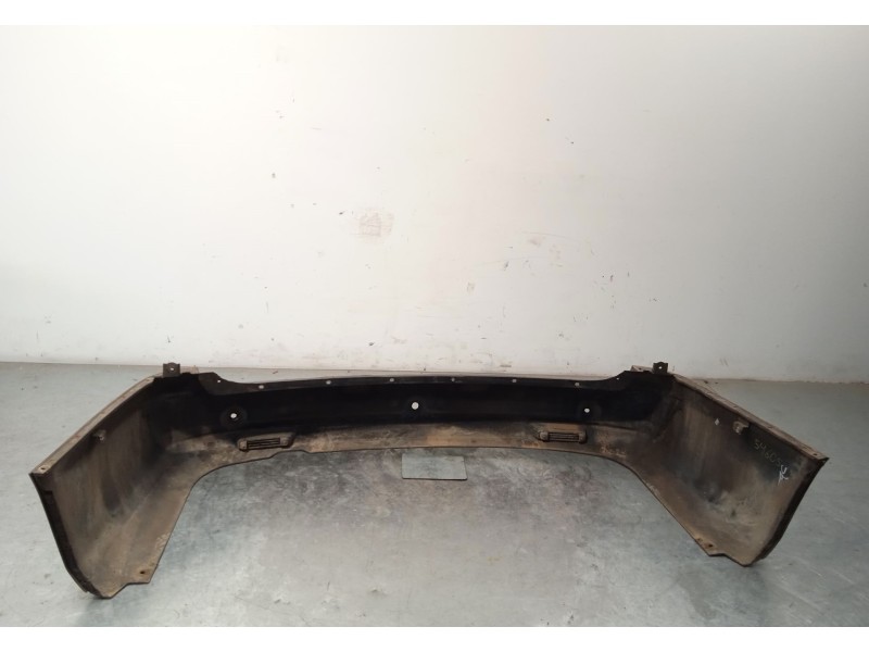 Recambio de paragolpes trasero para ssangyong rodius i 2.7 xdi 4wd referencia OEM IAM 7881A21012  