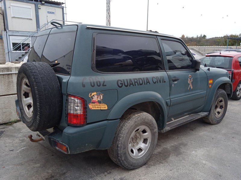 nissan patrol gr v wagon (y61) del año 2000