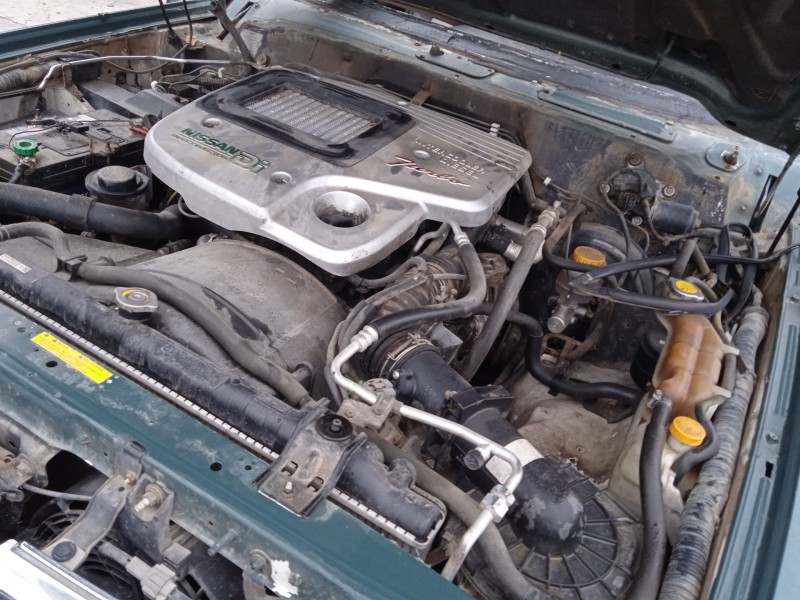 nissan patrol gr v wagon (y61) del año 2000