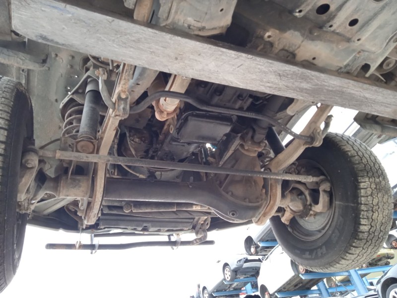 nissan patrol gr v wagon (y61) del año 2000