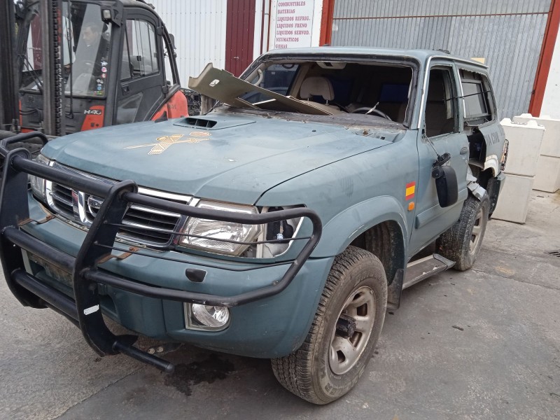 nissan patrol gr v wagon (y61) del año 2000