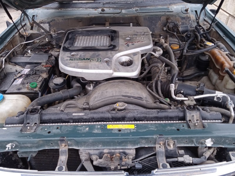 nissan patrol gr v wagon (y61) del año 2000