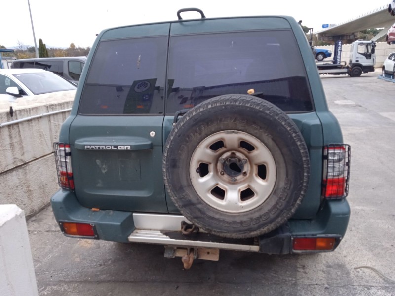 nissan patrol gr v wagon (y61) del año 2000