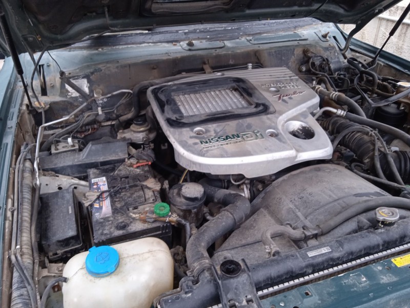 nissan patrol gr v wagon (y61) del año 2000