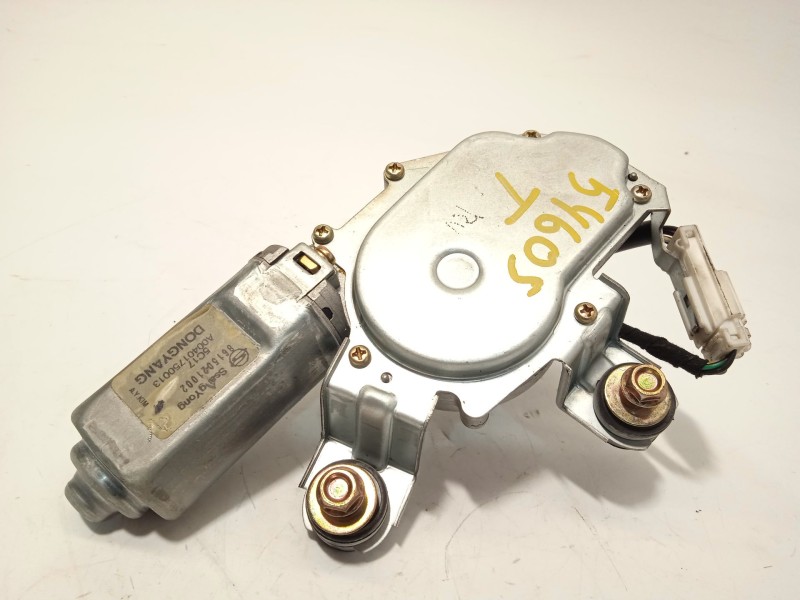 Recambio de motor limpia trasero para ssangyong rodius i 2.7 xdi 4wd referencia OEM IAM 8615021002  