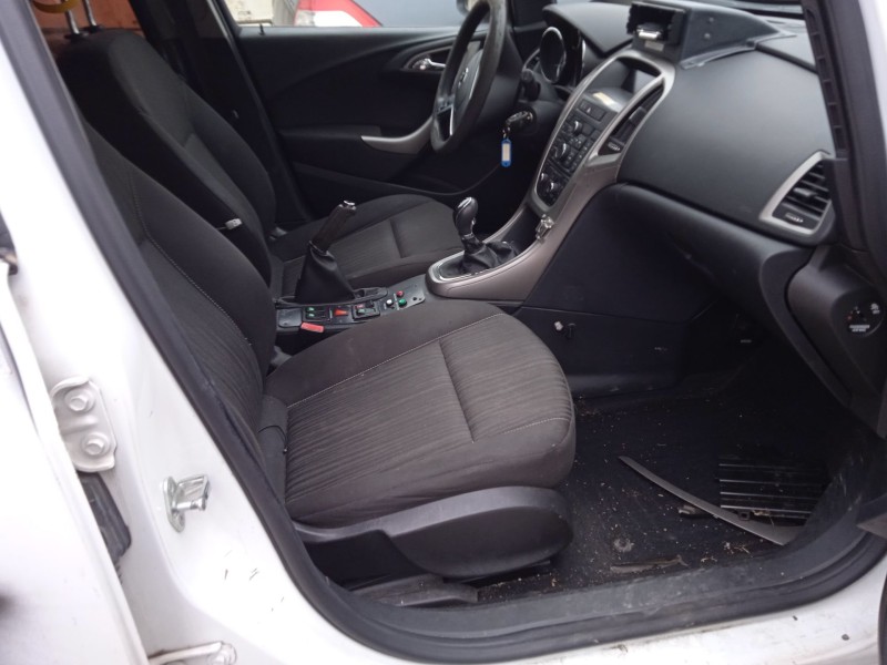 opel astra h classic hatchback (a04) del año 2009