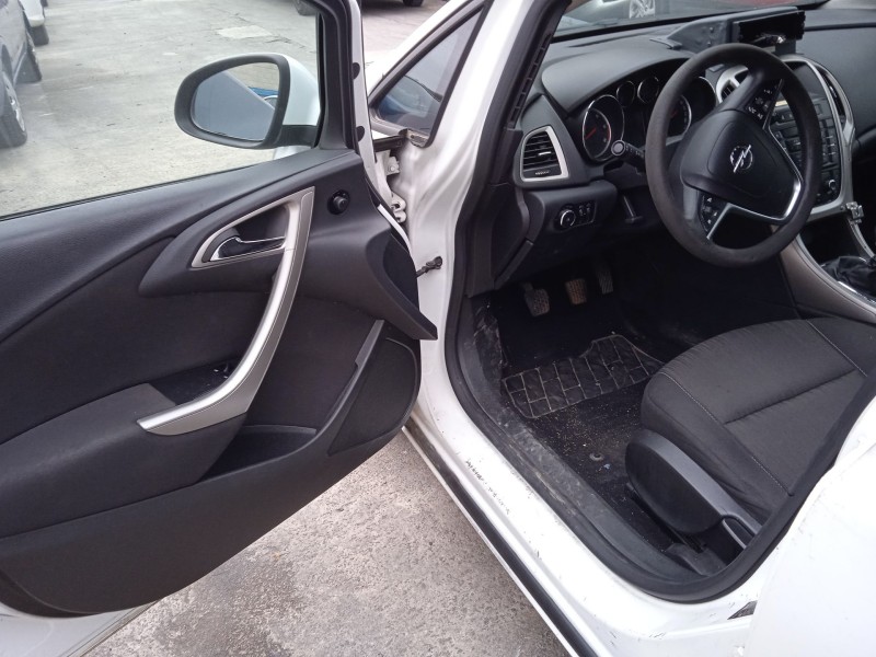 opel astra h classic hatchback (a04) del año 2009