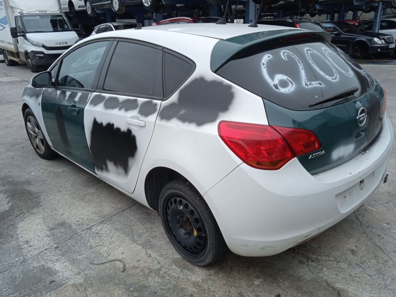 opel astra h classic hatchback (a04) del año 2009