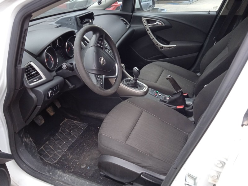 opel astra h classic hatchback (a04) del año 2009