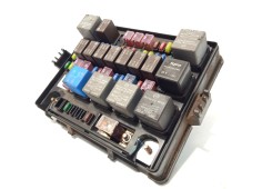 Recambio de caja reles / fusibles para ssangyong rodius i 2.7 xdi 4wd referencia OEM IAM A105ED 8234021010  2