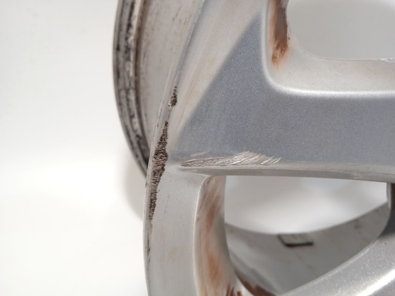 Recambio de llanta para toyota auris (_e15_) 1.6 (zre151_) referencia OEM IAM 42611YY260  