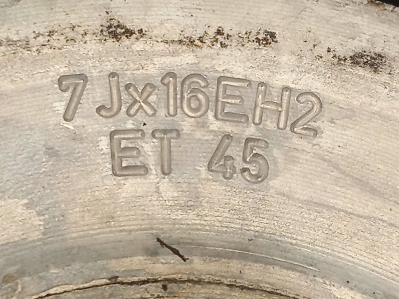 Recambio de llanta para volkswagen passat b6 (3c2) 2.0 tdi referencia OEM IAM 3C0601025C 3C0601025CZ33 