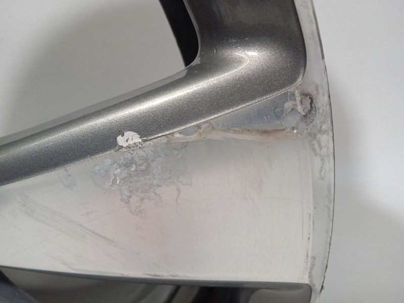 Recambio de llanta para volkswagen passat b6 (3c2) 2.0 tdi referencia OEM IAM 3C0601025C 3C0601025CZ33 