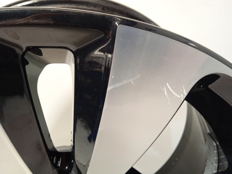 Recambio de llanta para citroën c3 / c3 origin iii (sx) 1.2 puretech 82 referencia OEM IAM 9813075077 98130750XY 