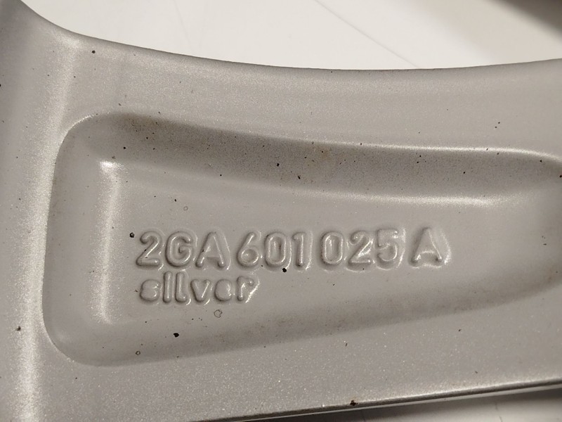 Recambio de llanta para volkswagen t-roc (a11, d11) 2.0 tdi referencia OEM IAM 2GA601025A 2GA601025A8Z8 