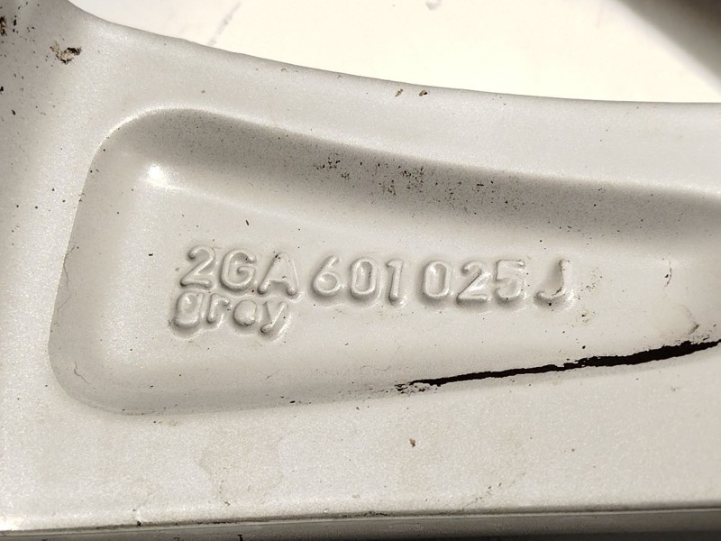 Recambio de llanta para volkswagen t-roc (a11, d11) 2.0 tdi referencia OEM IAM 2GA601025A 2GA601025A8Z8 