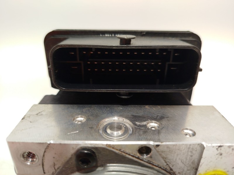 Recambio de abs para hyundai i20 active tecno referencia OEM IAM 58920C8390 6158945200 C858924650