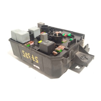 CAJA RELES / FUSIBLES 39068005 