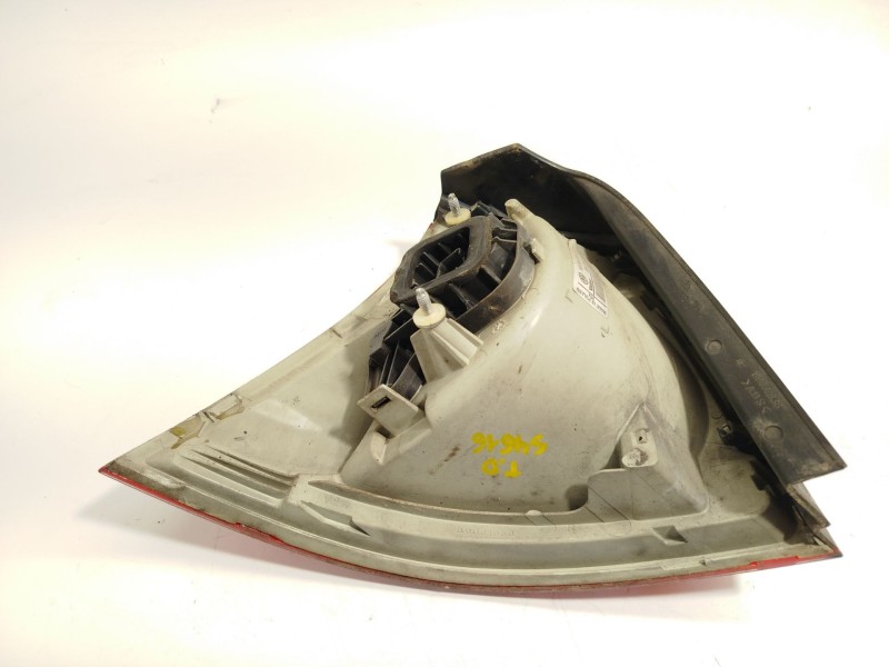 Recambio de piloto trasero derecho para volkswagen golf v (1k1) 1.9 tdi referencia OEM IAM 1K6945096Q  89031823