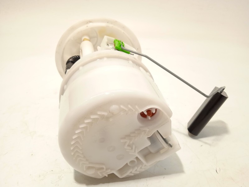 Recambio de bomba combustible para dacia sandero ii tce 90 (b8m1, b8ma) referencia OEM IAM 172021904R  