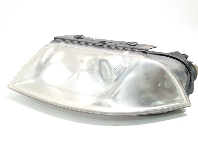 Recambio de faro izquierdo para volkswagen passat b5.5 (3b3) 2.0 referencia OEM IAM 3B0941015AN  1EL008350
