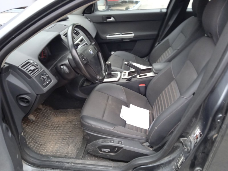 volvo v50 (545) del año 2009