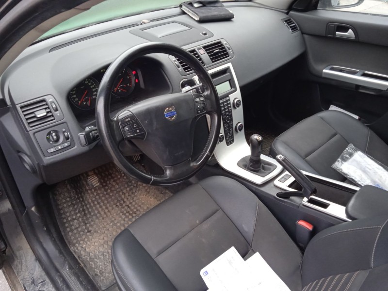 volvo v50 (545) del año 2009