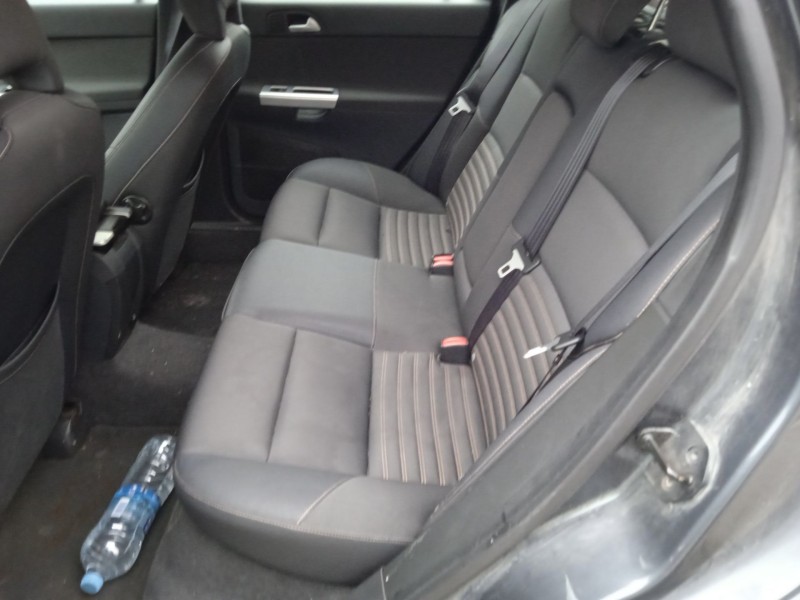 volvo v50 (545) del año 2009