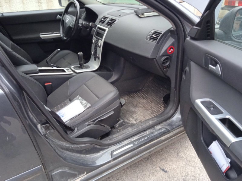 volvo v50 (545) del año 2009