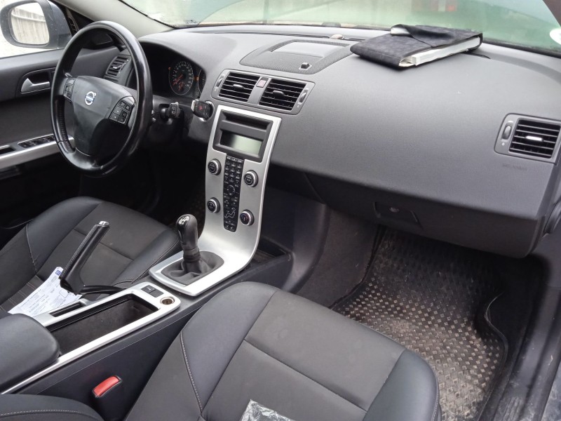 volvo v50 (545) del año 2009