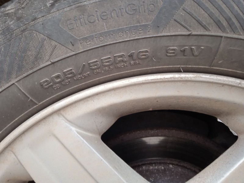 volvo v50 (545) del año 2009