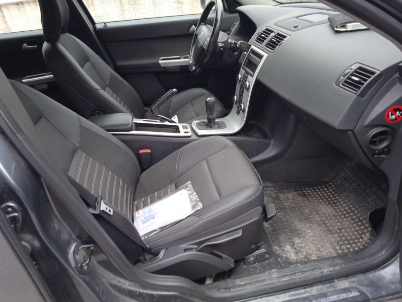 volvo v50 (545) del año 2009