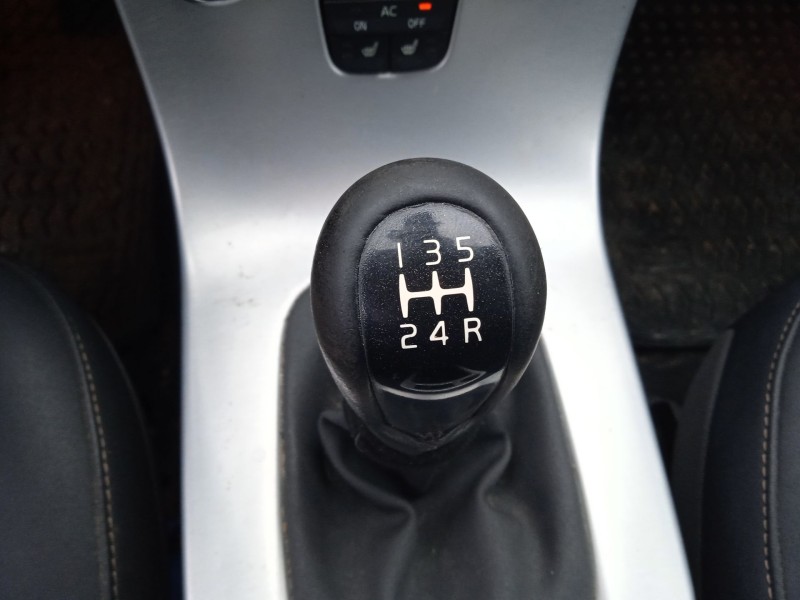 volvo v50 (545) del año 2009