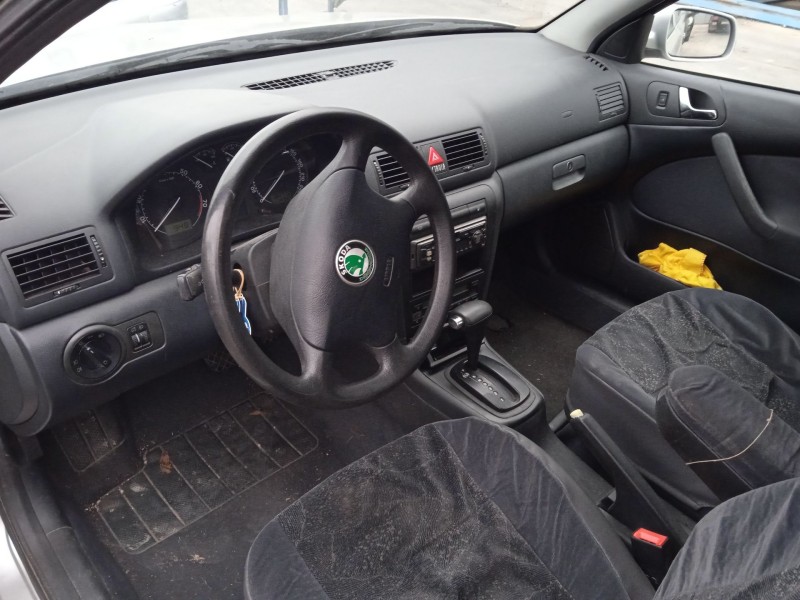 skoda octavia i (1u2) del año 2001