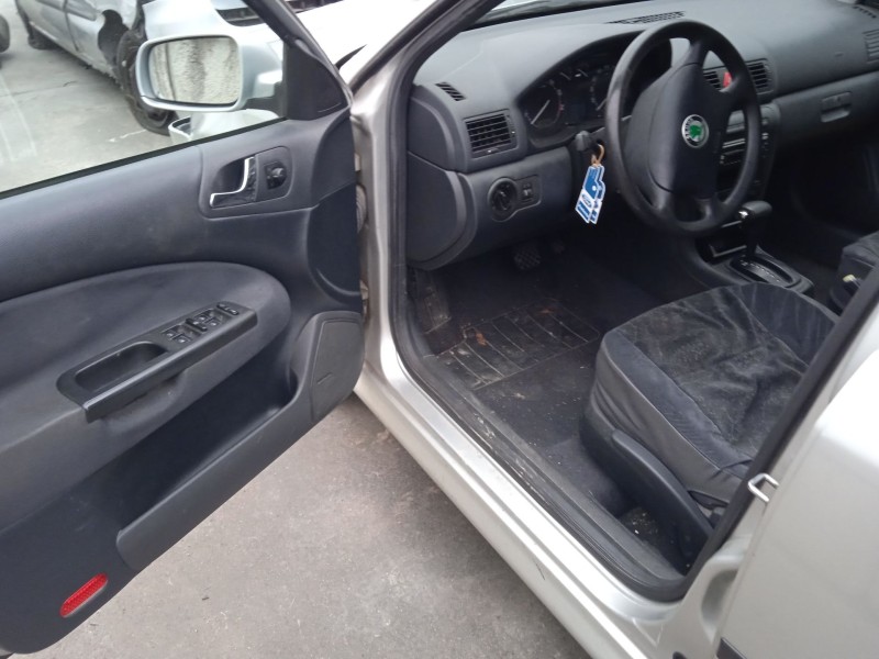 skoda octavia i (1u2) del año 2001