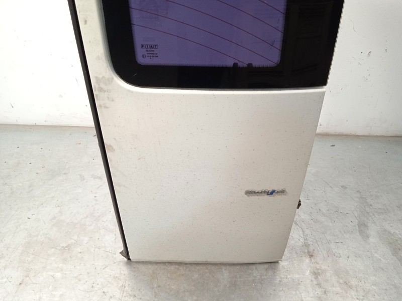 Recambio de puerta trasera derecha para fiat doblo furgoneta/monovolumen (223_) 1.3 d multijet referencia OEM IAM 51934386  