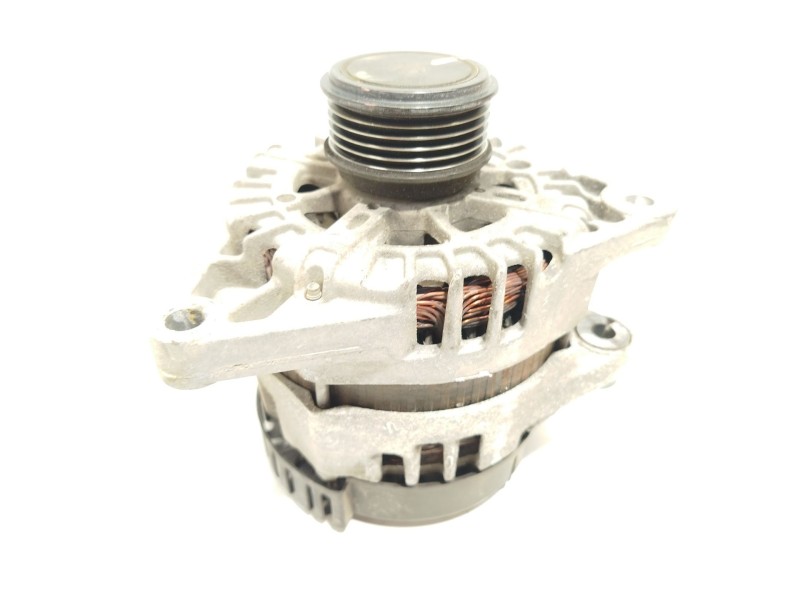 Recambio de alternador para kia cee´d 1.4 crdi cat referencia OEM IAM 373002A850  2611067