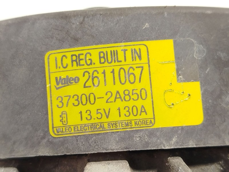 Recambio de alternador para kia cee´d 1.4 crdi cat referencia OEM IAM 373002A850  2611067