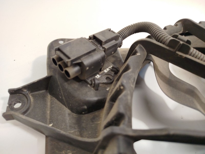 Recambio de electroventilador para kia cee´d 1.4 crdi cat referencia OEM IAM 25304A6810 25380A5800 