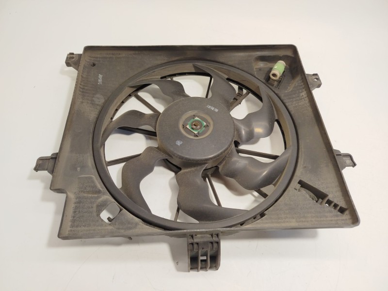 Recambio de electroventilador para kia cee´d 1.4 crdi cat referencia OEM IAM 25304A6810 25380A5800 