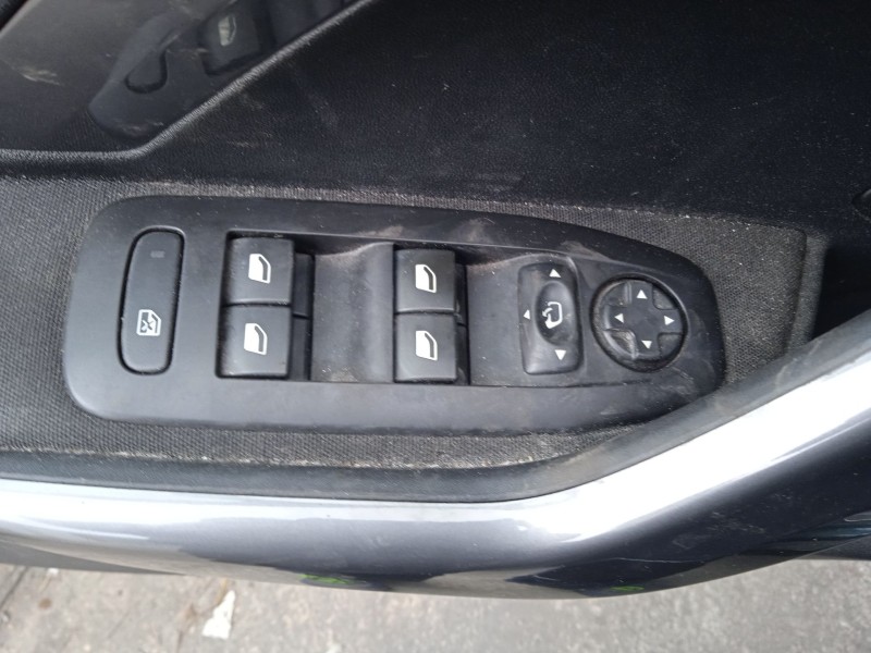 peugeot 2008 i (cu_) del año 2018