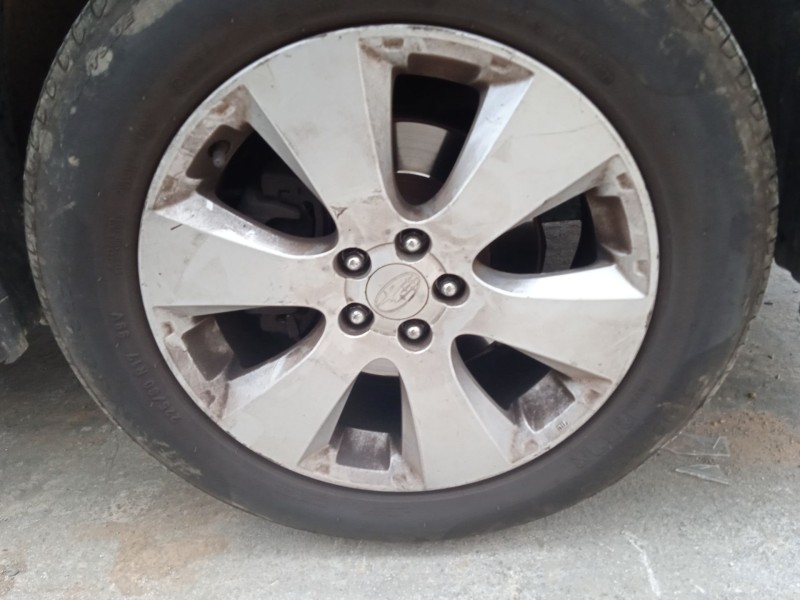 subaru legacy v (bm) del año 2010