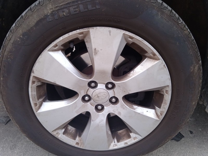 subaru legacy v (bm) del año 2010