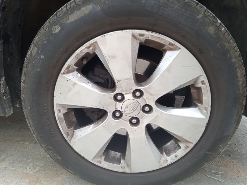 subaru legacy v (bm) del año 2010