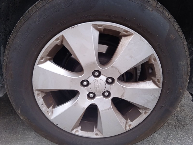 subaru legacy v (bm) del año 2010